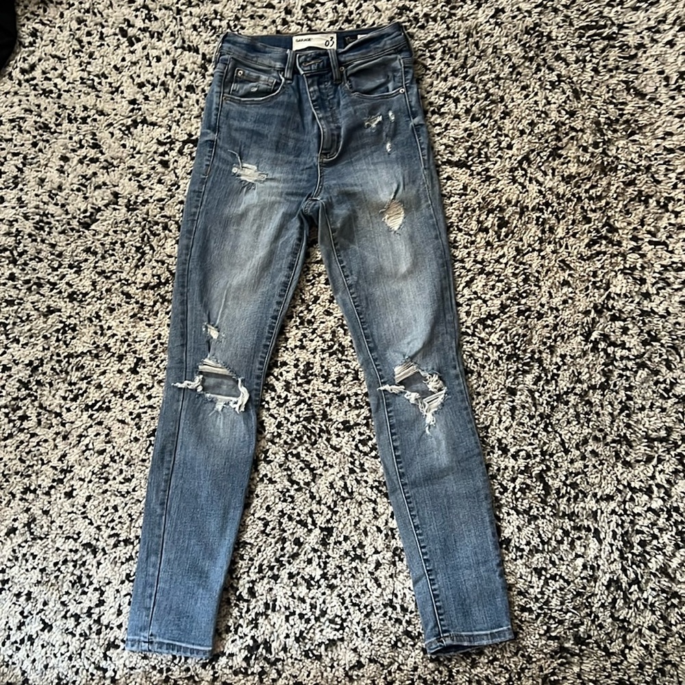 Ultra high rise Ripped Jeans